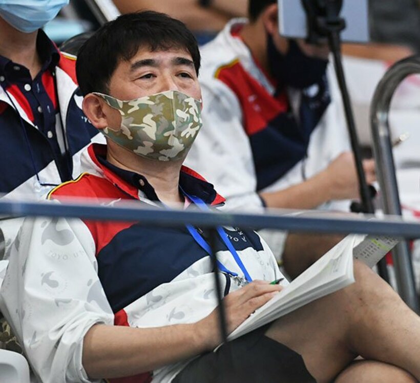  平井伯昌ヘッドコーチ