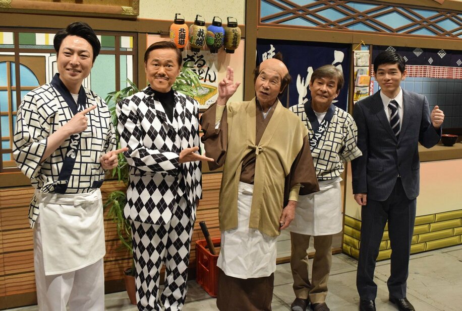  左から吉本新喜劇の信濃岳夫、辻本茂雄、間寛平、内場勝則、住吉大和（東スポWeb）