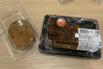 東海地方出身のスーパーらしく飛騨牛コロッケと名古屋メシも販売していた