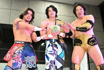 勝利した(左から）勝俣瞬馬、上野勇希、Ｔｏ－ｙ