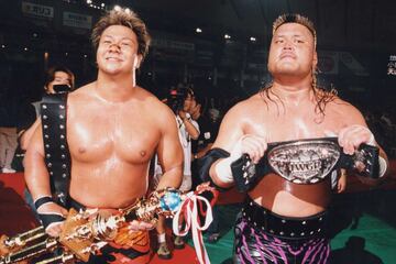 26年前、誇らしげに東京ドームを闊歩するテンコジ（2000年1月4日、東京ドーム）