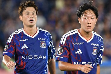 Ｊ１横浜ＭのＦＷ宮市亮(左)とＭＦ三井寺眞