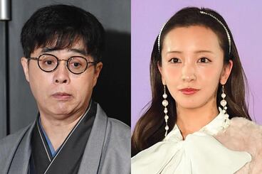 立川志らく(左)と板野友美