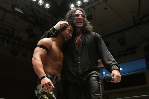 超希少プロレス記録集①エド・ストラングラー・ルイス ドラゴンゲート】ルイス・マンテが新たな仲間を迎え快勝 素顔の