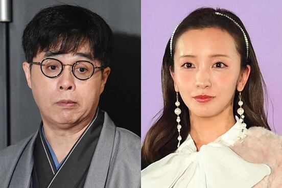 立川志らく(左)と板野友美