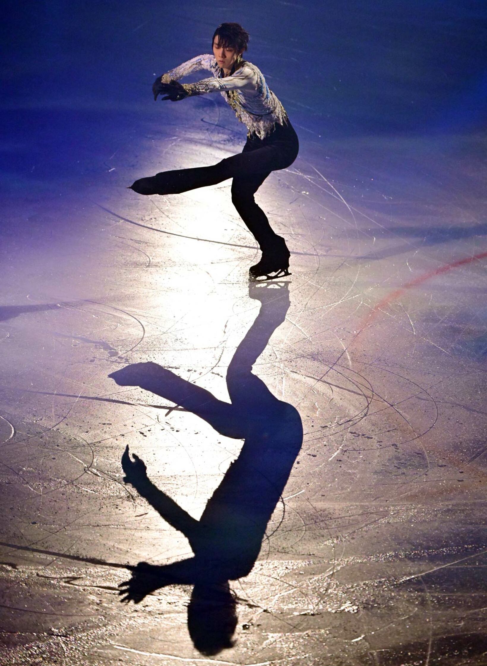 影までも美しい！これが羽生結弦だ（撮影：久保彰久）