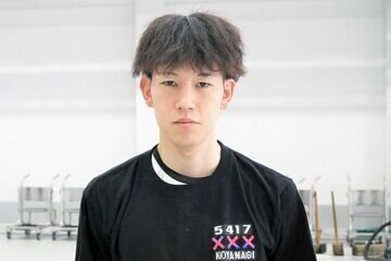 師匠の末永和也との共闘を目指す小柳勝希