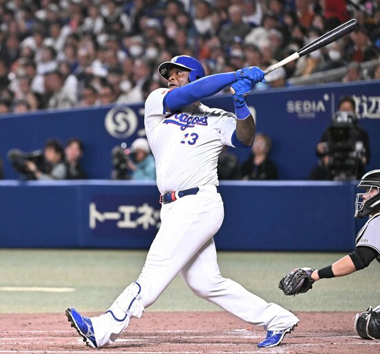 5回、先制2ラン本塁打を放ったサノー