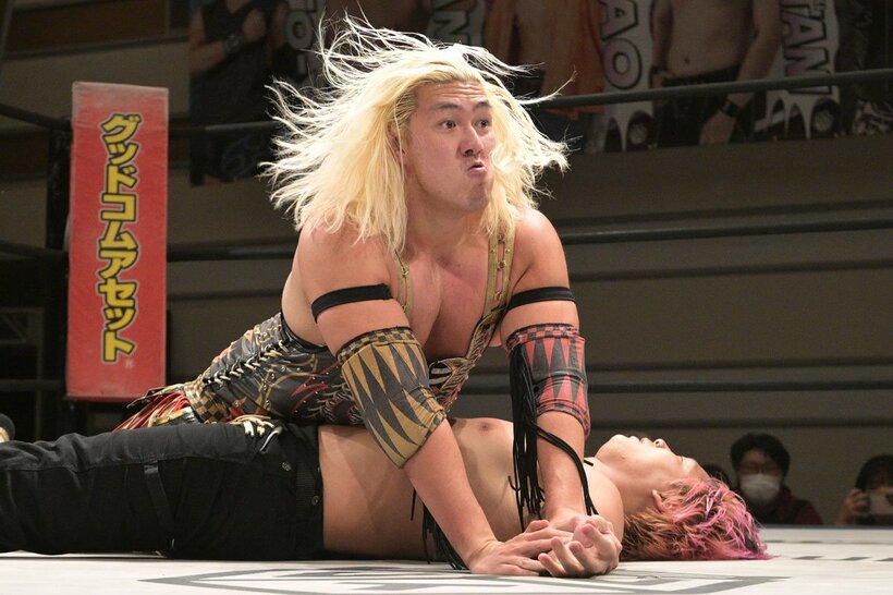 KANON(下)から３カウントを奪った納谷幸男