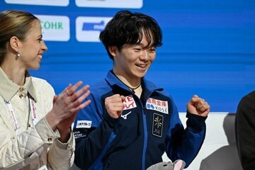 カロリーナ・コストナーさんと鍵山優真（ロイター）
