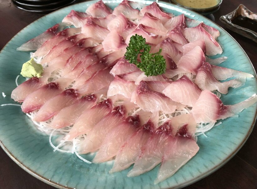  コイの刺身とあらい（東スポWeb）