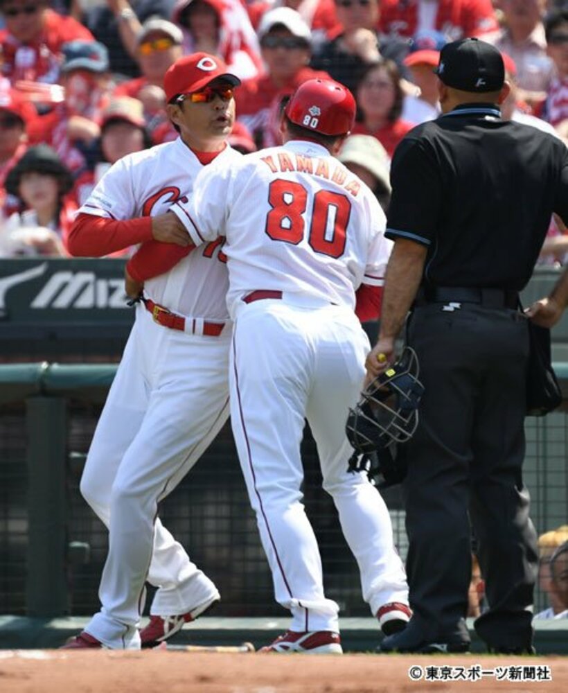  退場を宣告された緒方監督