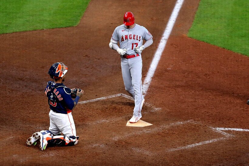  ７号決勝弾を放ち本塁を踏む大谷(ロイター＝ＵＳＡ　ＴＯＤＡＹ)