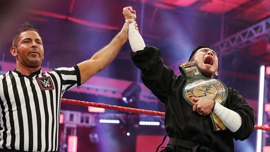  忍者軍団を率いる戸澤陽は歓喜の２４／７王座王座奪還（Ｃ）2020 WWE, Inc. All Rights Reserved.