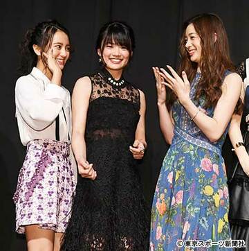 左から岡田結実、加弥乃、足立梨花