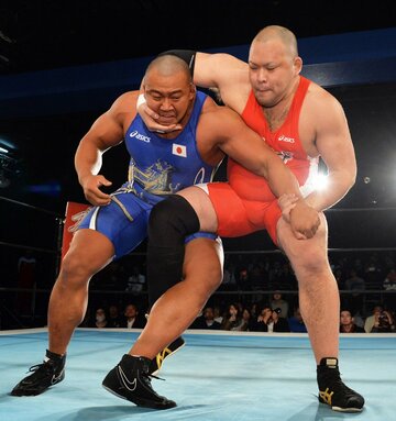 北村克哉に河津掛けをする岡倫之