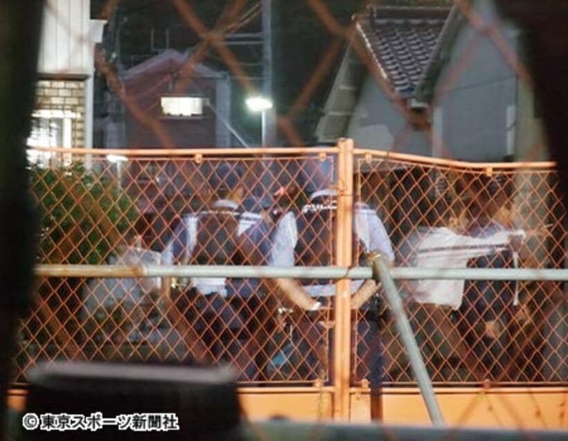 事態が急変し動き回る捜査関係者