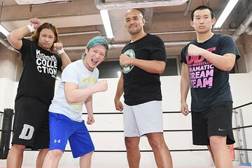  左から渡瀬瑞基、大石真翔、秋山準、岡谷英樹