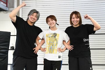 スパークラッシュの彩羽匠(左)とSareee(右)とともに新技開発に臨んだなつぽい