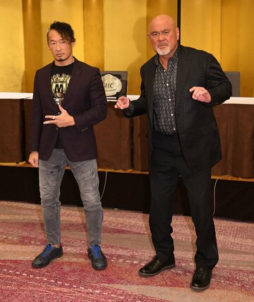  GHCタッグ選手権を返上した丸藤（左）と武藤（東スポWeb）