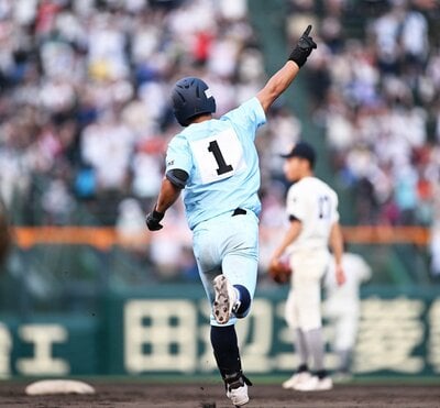 写真：【甲子園】近江8強 二刀流・山田陽翔が聖地10勝＆怪物越え