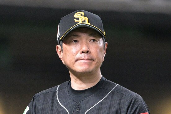 オスナの配置転換を明言したソフトバンク・小久保監督