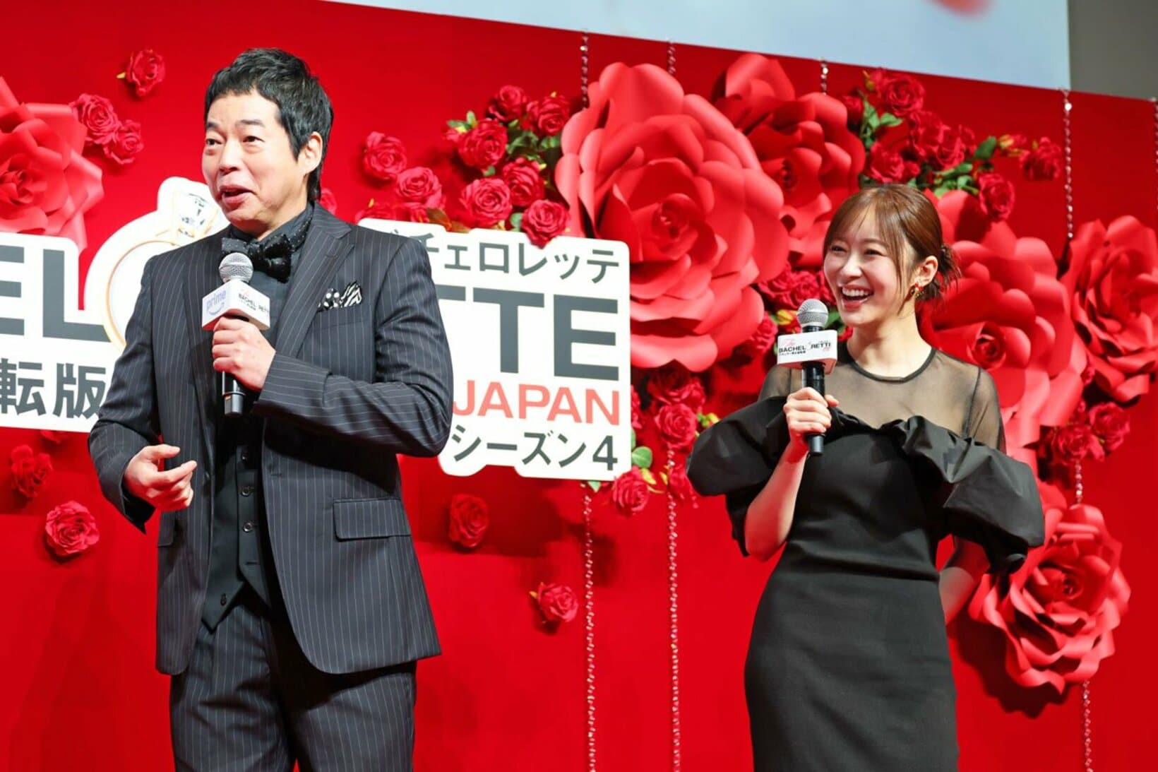 今田耕司（左）と指原莉乃