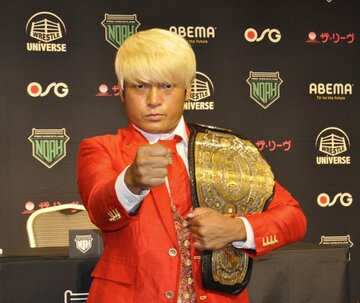  一夜明け会見に登場した拳王（東スポWeb）