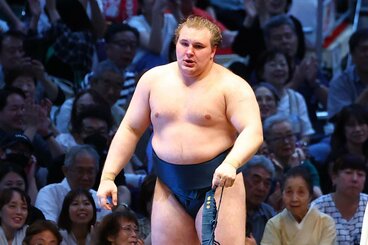 初日から3連勝の安青錦