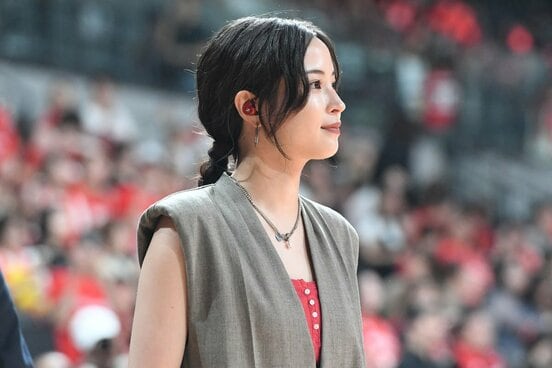 日韓戦を現地観戦する広瀬すず