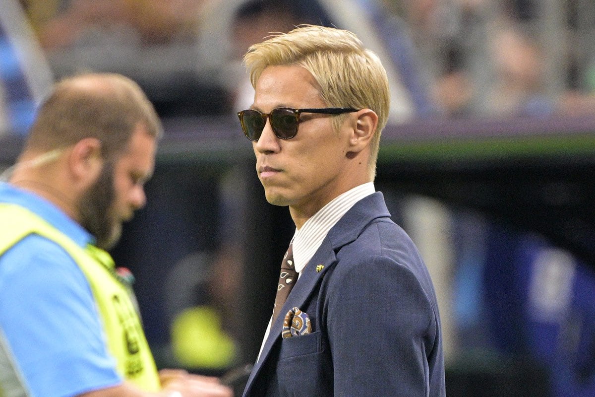本田圭佑 解説スウェーデン戦前に中村俊輔コーチらと握手 SNS上に