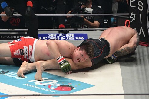 RIZIN】元極真空手世界王者・上田幹雄が128秒一本負け「MMA