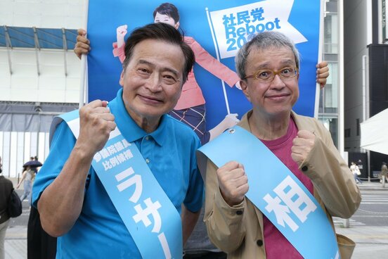 ラサール石井氏(左)と小宮孝泰