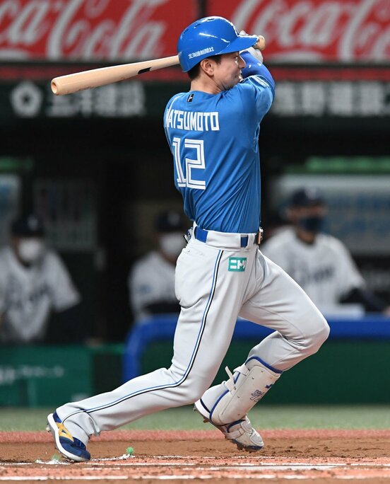 先制タイムリーを打った松本剛(東スポWeb)