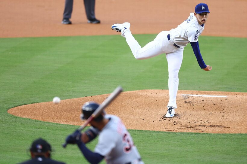 タイガース戦に先発し初回に空振り三振を奪う佐々木朗希