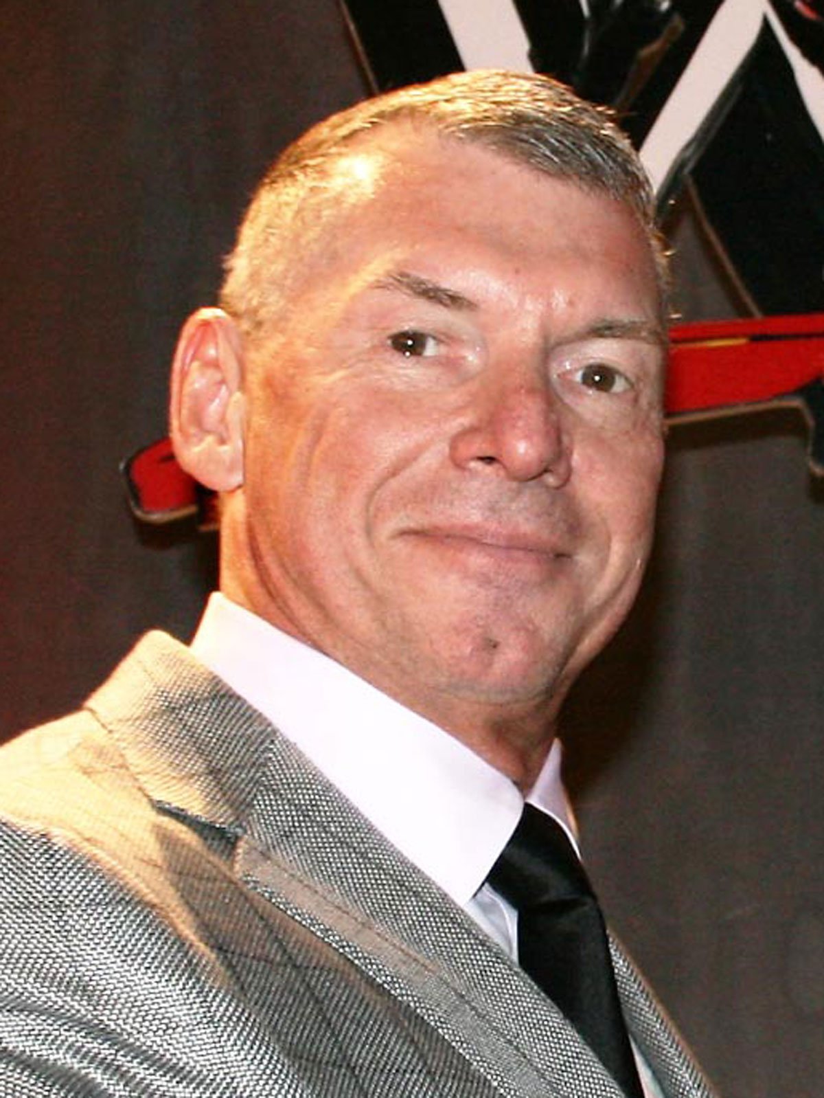 ｗｗｅ ビンス マクマホン会長に不倫スキャンダル 口止め料に４億円支払いか 米メディア 東スポweb