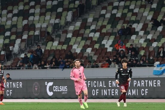 メッシ出場のＪ１神戸戦も空席が目立った