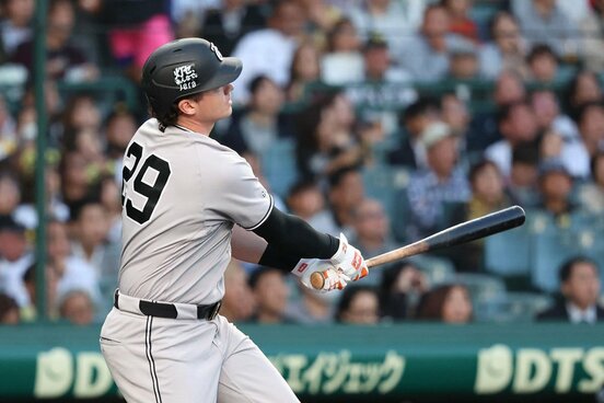 初回、先制３ランを放った巨人・ダルベック