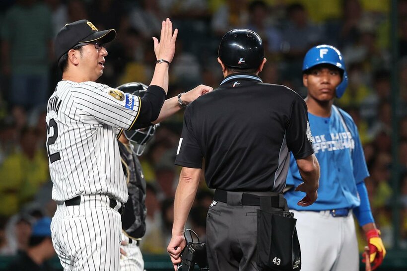 猛抗議する藤川監督