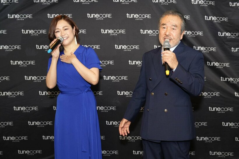 葉月みなみ㊧と葵司朗