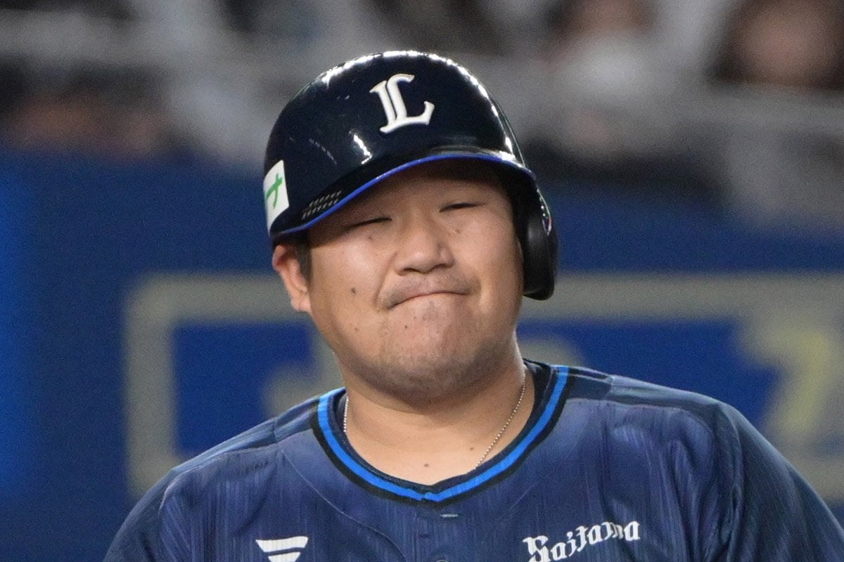 西武】中村剛也がモイネロ―甲斐の隙をつき二盗成功 通算28盗塁 | 東
