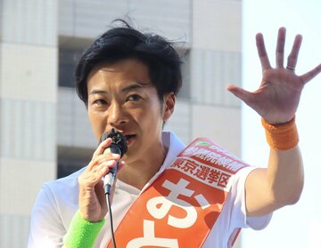 政策を訴える維新・音喜多駿氏
