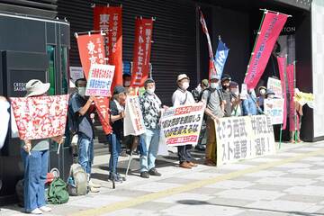 ストライキが行われた西武池袋本店前
