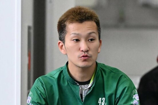 西山貴浩