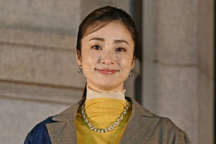 上戸彩