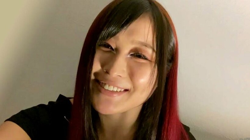  ファンに感謝を伝える紫雷イオ（©2021 WWE, Inc. All Rights Reserved.）