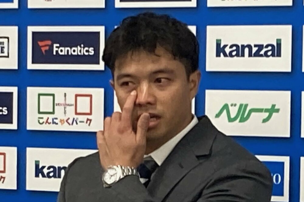 退団会見で涙を流した呉念庭