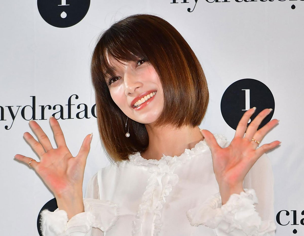 元モー娘・後藤真希がインスタでヒョウ柄ブラトップ公開 10年ぶりに
