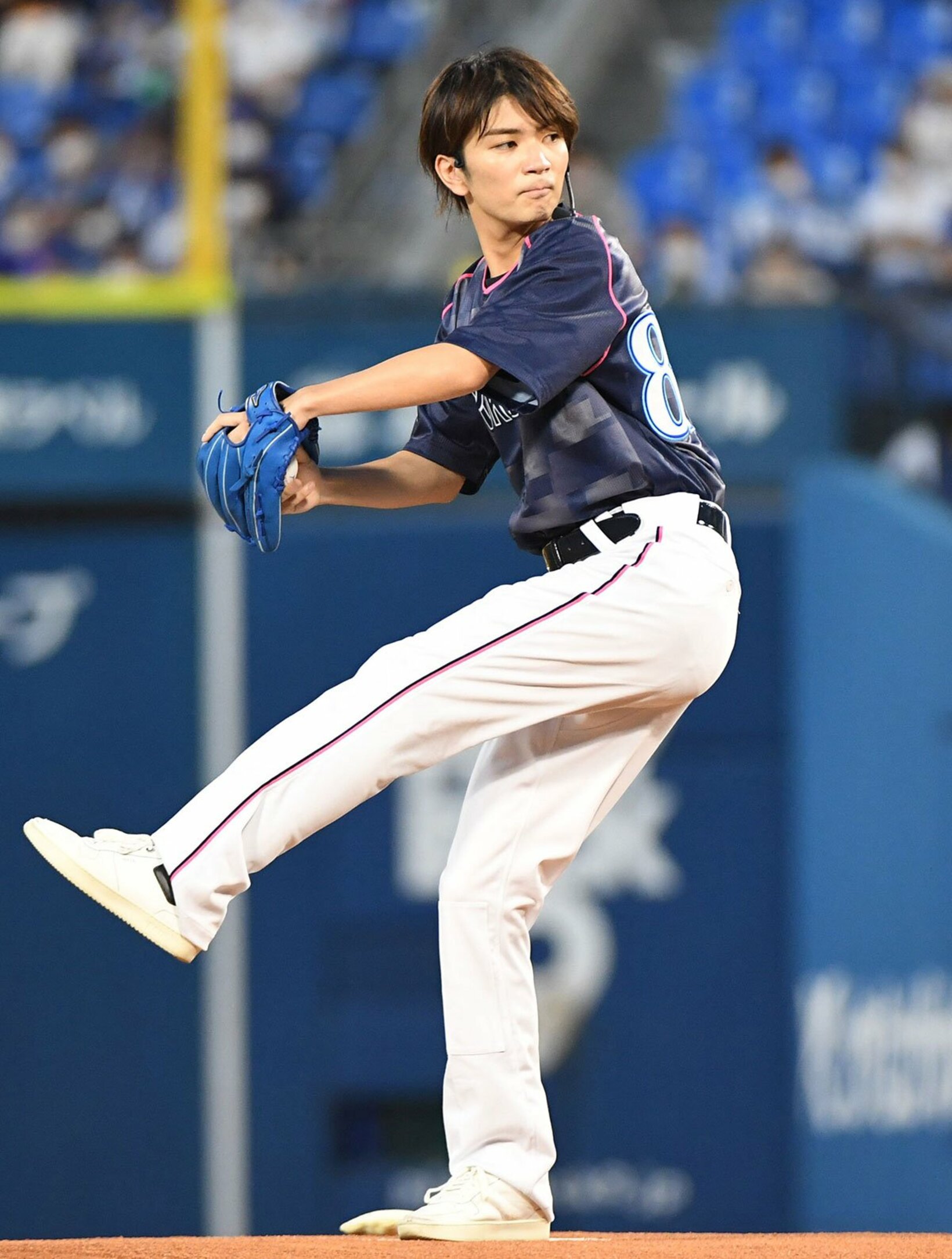 HiHi-Jets時代には地元・横浜スタジアムで、始球式を行った高橋優斗（2022年）
