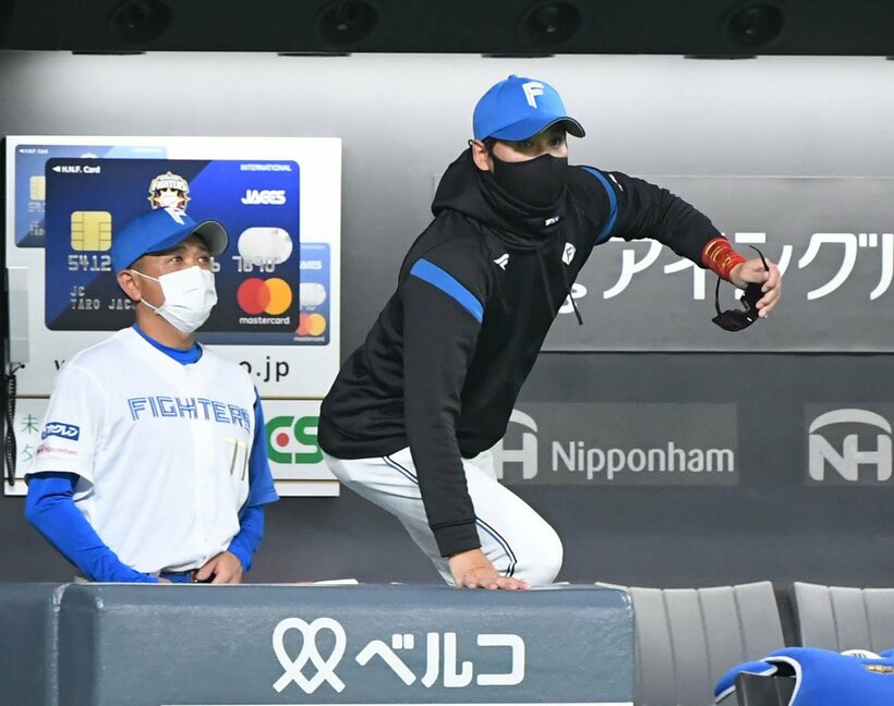 身を乗り出すほど興奮していたが…（東スポＷeb）